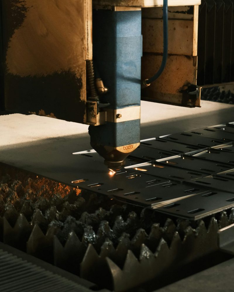 Laser cutting machine